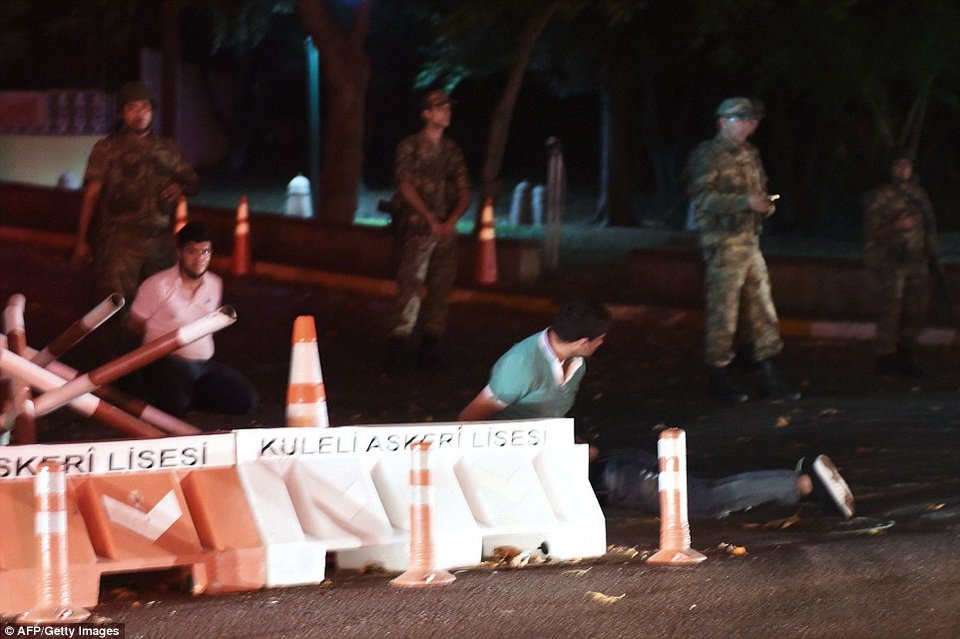 Πώς συνέβη το πραξικόπημα στην Τουρκία -Καρέ καρέ το θρίλερ των τελευταίων ωρών [εικόνες] | iefimerida.gr 6