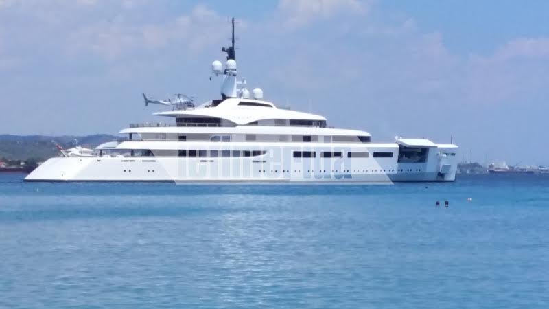 Αφωνοι όλοι στα Ισθμια με το γιοτ της πλουσιότερης γυναίκας της Βρετανίας – Το εντυπωσιακό «Vava II» [εικόνες] | iefimerida.gr 0