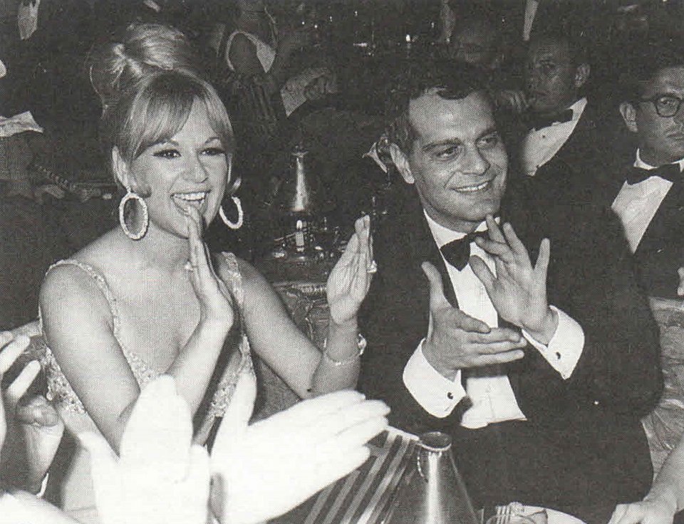 Αλίκη Βουγιουκλάκη: Το πάρτι της στις Κάννες που είχε εξελιχθεί σε... ξυλοδαρμό [εικόνες] | iefimerida.gr 1