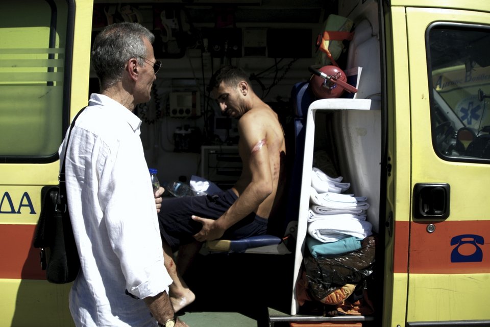 Τραγωδία στην Αίγινα: Στην Αθήνα οι τραυματίες - Συγκλονιστικές εικόνες | iefimerida.gr 6