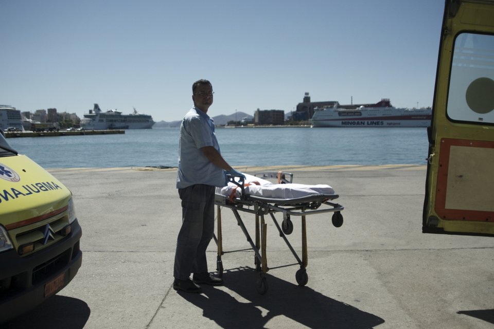 Τραγωδία στην Αίγινα: Στην Αθήνα οι τραυματίες - Συγκλονιστικές εικόνες | iefimerida.gr 2