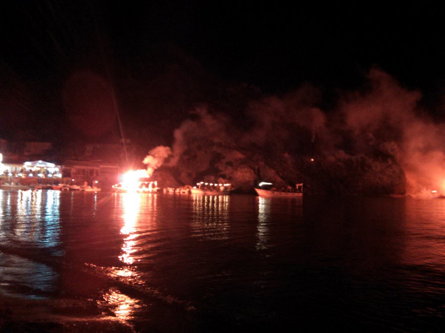 Ξεκίνησαν οι «βαρκαρόλες» στην Κέρκυρα -Το έθιμο που συνδέει αρχαιότητα και νεότερη ιστορία [εικόνες] | iefimerida.gr 1