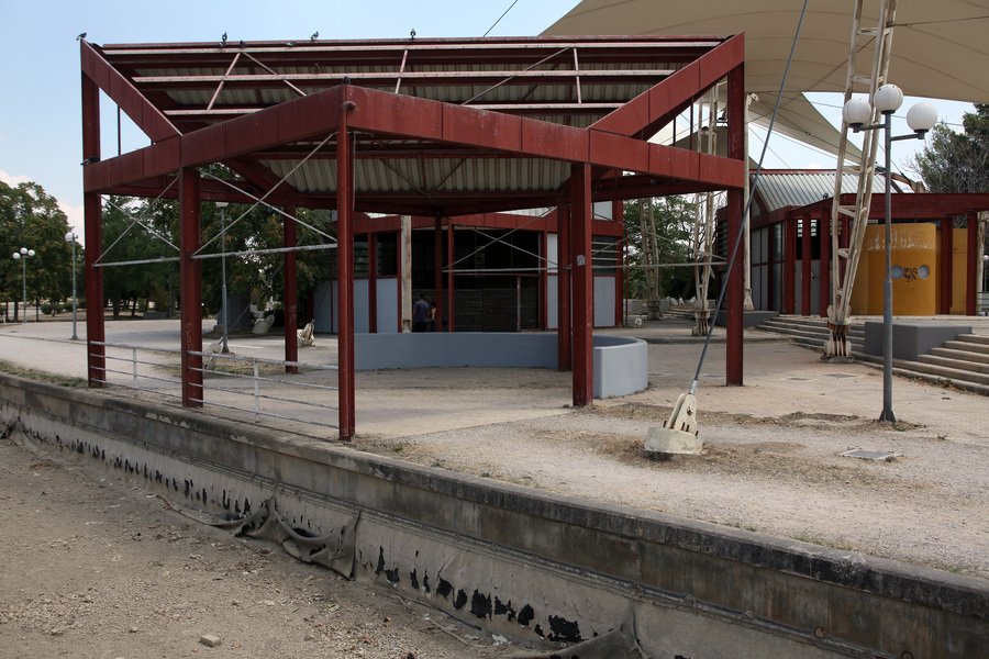 Εικόνες εγκατάλειψης στο Πάρκο Τρίτση -Βρίσκεται υπό κατάρρευση [εικόνες] | iefimerida.gr 3