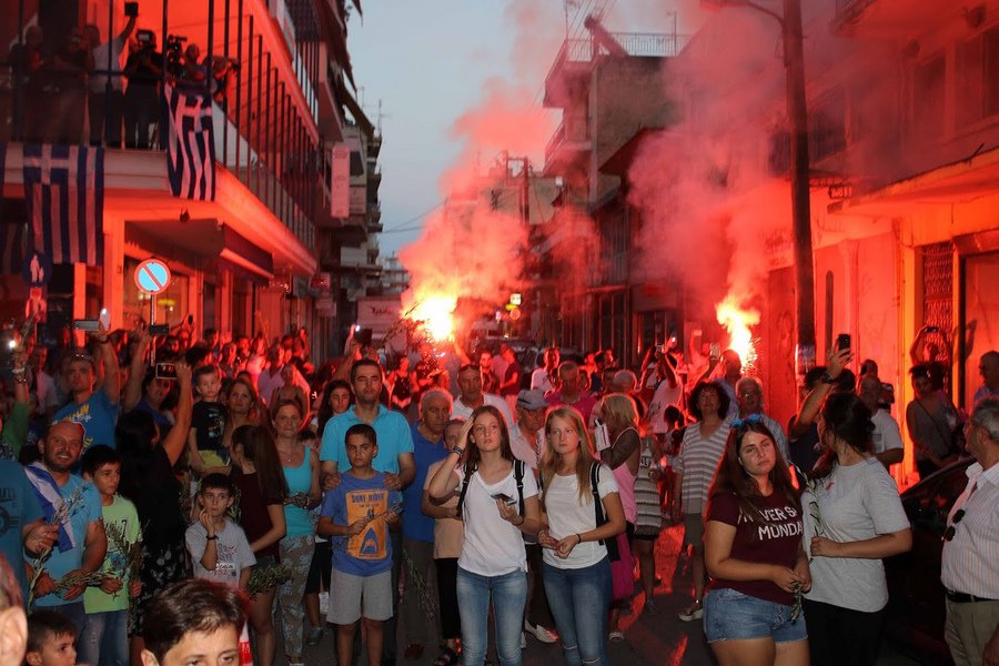 Η συγκλονιστική υποδοχή της Αννας Κορακάκη στη Δράμα - Κανείς επίσημος δεν πήγε, το ζήτησε η ίδια [βίντεο] | iefimerida.gr 8