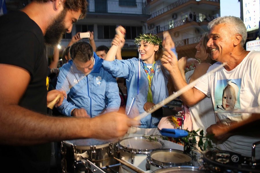 Η συγκλονιστική υποδοχή της Αννας Κορακάκη στη Δράμα - Κανείς επίσημος δεν πήγε, το ζήτησε η ίδια [βίντεο] | iefimerida.gr 5