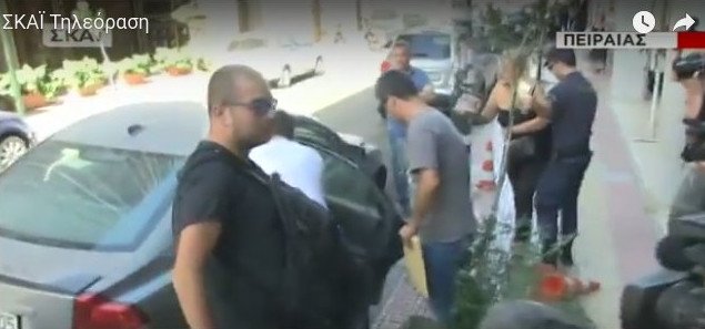 Δικαστήρια Πειραιά -Συγγενείς των θυμάτων επιτέθηκαν στον χειριστή του ταχυπλόου | iefimerida.gr 2