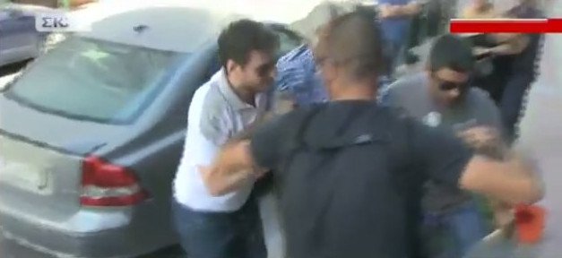 Δικαστήρια Πειραιά -Συγγενείς των θυμάτων επιτέθηκαν στον χειριστή του ταχυπλόου | iefimerida.gr 3