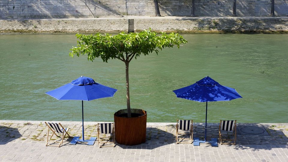 O Σηκουάνας γέμισε παραλίες –Μια τρομερή ιδέα στην καρδιά του Παρισιού [εικόνες] | iefimerida.gr 7