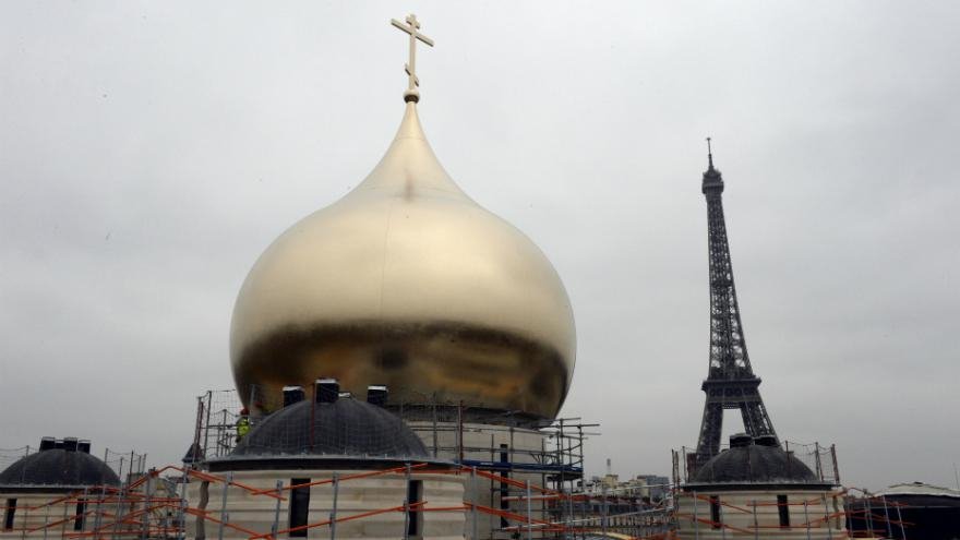 Οι τρούλοι του Πούτιν κατακτούν το Παρίσι -Ετοιμη η ρωσική εκκλησία δίπλα στον Αϊφελ [εικόνες] | iefimerida.gr 2