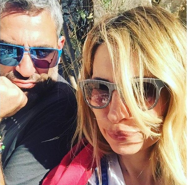 Χώρισε επεισοδιακά η Μαρία Ηλιάκη με τον επιχειρηματία φίλο της -Της έστειλε πακέτο τα ρούχα σπίτι της | iefimerida.gr 1