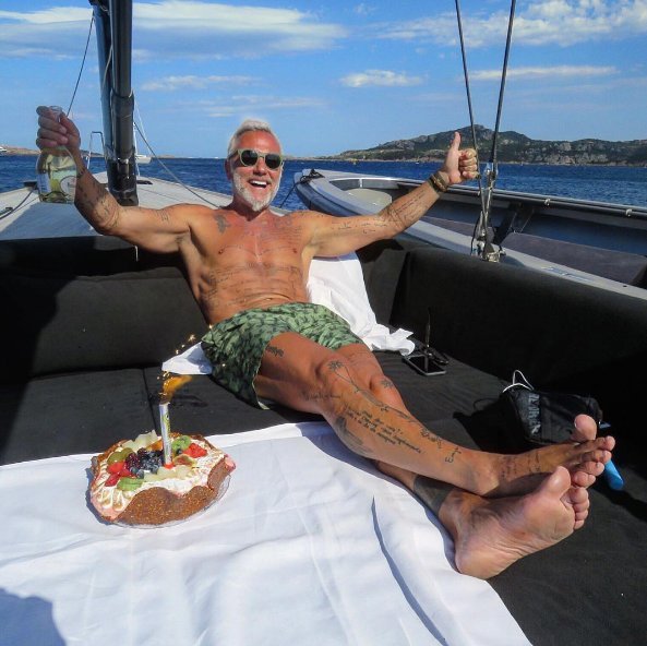 Ο Ιταλός κροίσος που έχει γίνει viral -Τρελός χορός και χλιδάτη ζωή στο Instagram [εικόνες] | iefimerida.gr 4