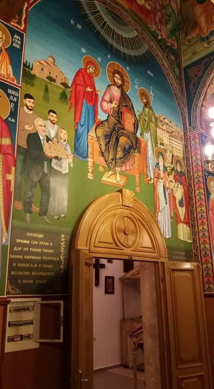 Ο Ιβάν Σαββίδης σε... αγιογραφία εκκλησίας [εικόνα] | iefimerida.gr 0