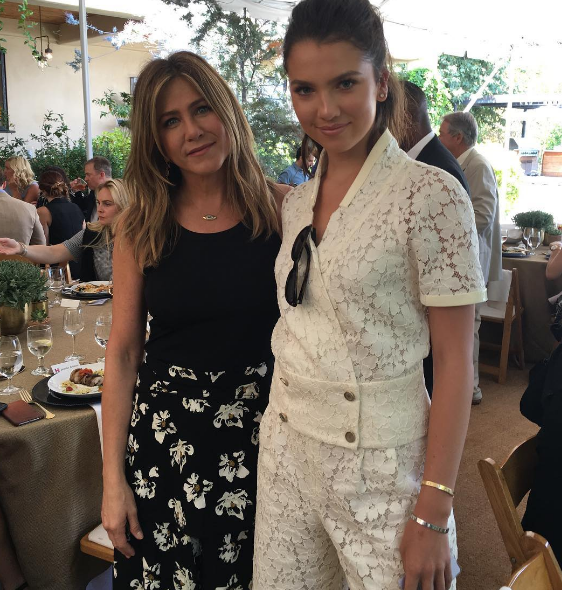 O Tζάστιν Τιμπερλέικ και η Τζέσικα Μπίελ έκαναν πάρτι υπέρ της Χίλαρι [εικόνες] | iefimerida.gr 1