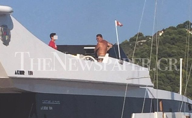 Στη Σκιάθο με τη θαλαμηγό του ο Αλέξης Κούγιας [εικόνες] | iefimerida.gr 1