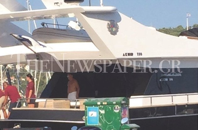 Στη Σκιάθο με τη θαλαμηγό του ο Αλέξης Κούγιας [εικόνες] | iefimerida.gr 0