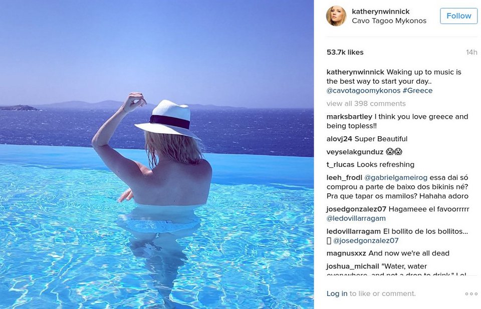 Η πιο σέξι διαφήμιση της Ελλάδας -Η καλλονή των Βίκινγκς ποστάρει γυμνή από τη Σαντορίνη [εικόνες] | iefimerida.gr 2