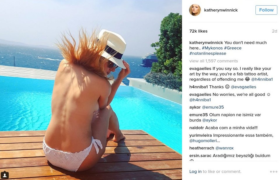 Η πιο σέξι διαφήμιση της Ελλάδας -Η καλλονή των Βίκινγκς ποστάρει γυμνή από τη Σαντορίνη [εικόνες] | iefimerida.gr 5