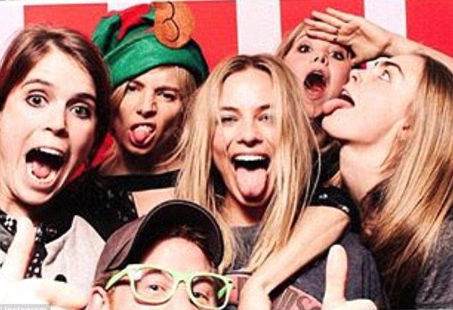 Μάργκοτ Ρόμπι: Η πανέμορφη γυναίκα που σνομπάρει τον πρίγκιπα Χάρι [εικόνα] | iefimerida.gr 0