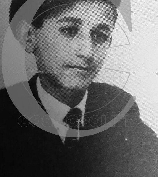 Δείτε σπάνιες φωτογραφίες 10 αγαπημένων ηθοποιών -Πώς ήταν στα νιάτα τους [εικόνες] | iefimerida.gr 3