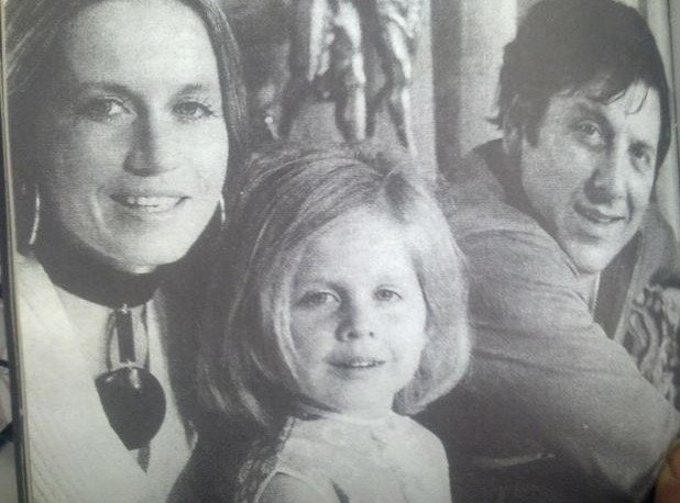 Ερρικα Μπρόγιερ: Ο Κώστας Βουτσάς είναι ο έρωτας της ζωής μου [εικόνες] | iefimerida.gr 1