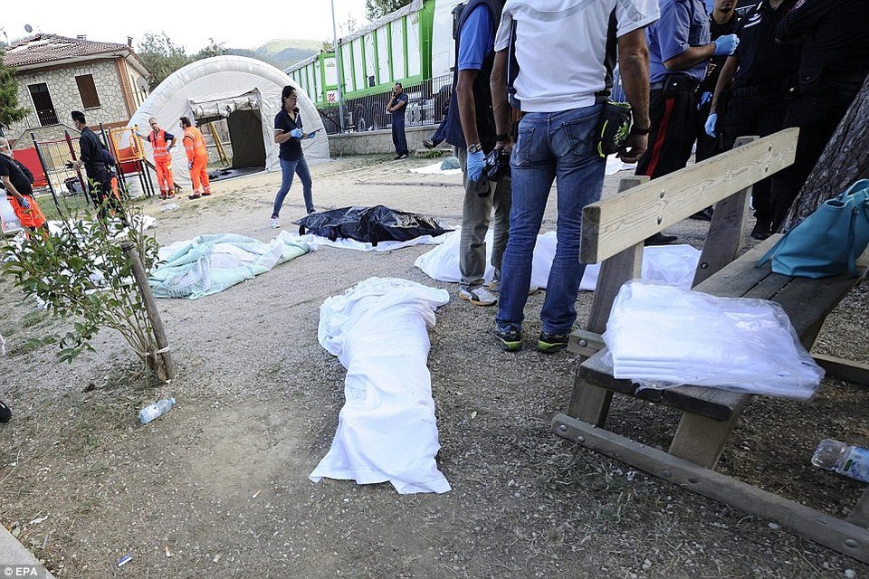 Δραματικές ώρες στην Ιταλία -247 νεκροί από το φονικό σεισμό, 400 τραυματίες | iefimerida.gr 2