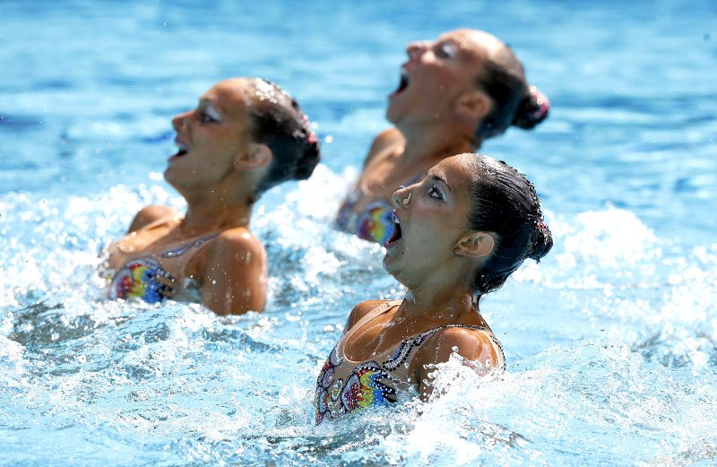 Αστρικές αθλήτριες στη συγχρονισμένη κολύμβηση άφησαν με ανοιχτό το στόμα τους θεατές [εικόνες] | iefimerida.gr 2