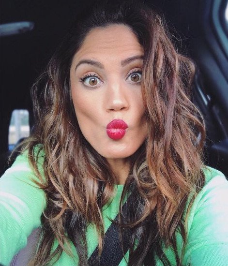 Το χρωματιστό σπίτι της Μαίρης Συνατσάκη -Ιδιαίτερο, σαν την παρουσιάστρια [εικόνες] | iefimerida.gr 0