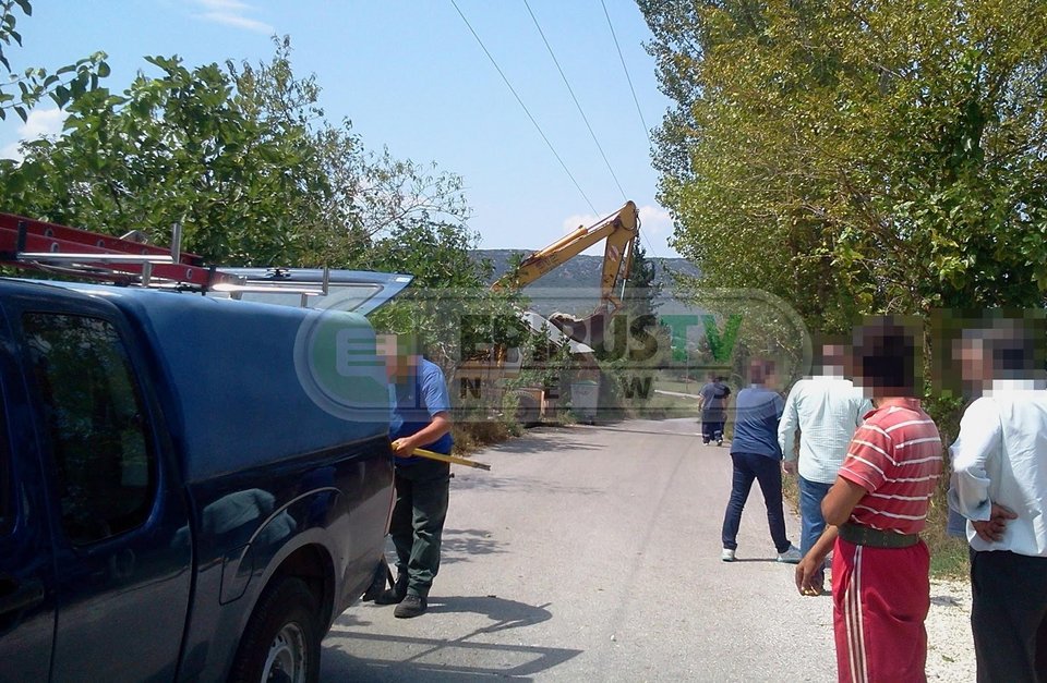 Χειριστής τσάπας νεκρός από ηλεκτροπληξία –Με τον ίδιο τρόπο είχε πεθάνει και εξάδελφός του [εικόνες] | iefimerida.gr 2