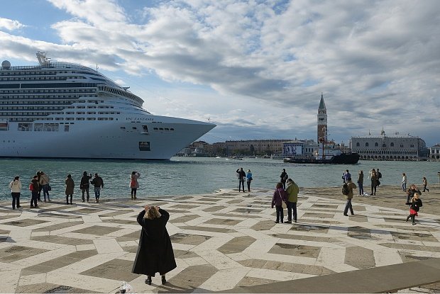 Kαμπανάκι από την UNESCO: Η Βενετία μετατρέπεται σε Ντίσνεϊλαντ [εικόνες] | iefimerida.gr 0