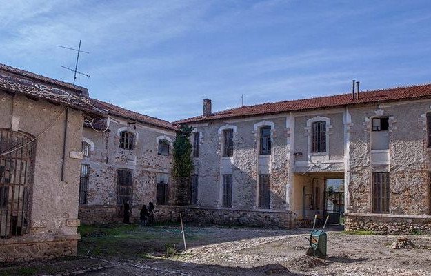 Εμπειρία: Εργάτριες και κάτοικοι ζωντανεύουν τη μεταξοβιομηχανία της Γουμένισσας στο Κιλκίς | iefimerida.gr 2