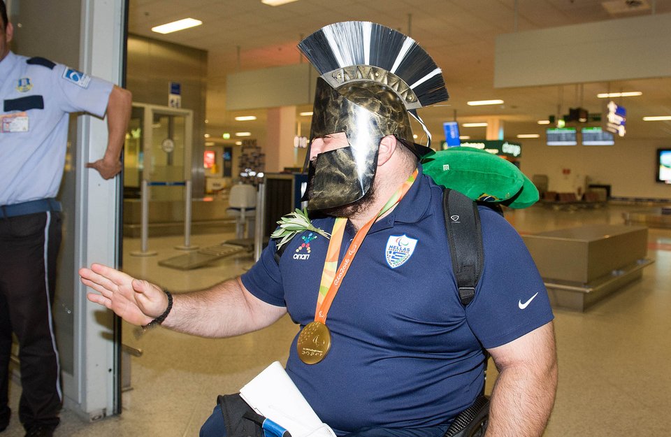 Πάτησαν... Ελλάδα οι ήρωες της Παραολυμπιακής ομάδας – Επική εμφάνιση Μάμαλου [εικόνες] | iefimerida.gr 12