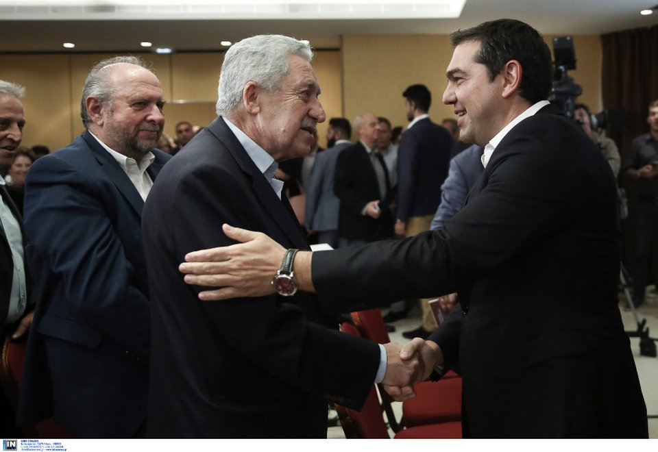 Η πρώτη δημόσια εμφάνιση Κουβέλη σε ομιλία Τσίπρα [εικόνες] | iefimerida.gr 3