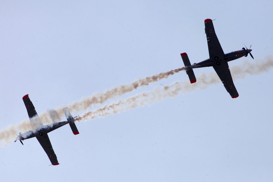 Αεροπορικό υπερθέαμα στην Τανάγρα: Ακροβατικά στον ουρανό με τους καλύτερους πιλότους [εικόνες] | iefimerida.gr 2