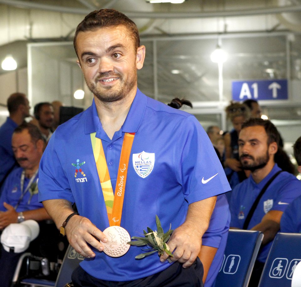 Πάτησαν... Ελλάδα οι ήρωες της Παραολυμπιακής ομάδας – Επική εμφάνιση Μάμαλου [εικόνες] | iefimerida.gr 9