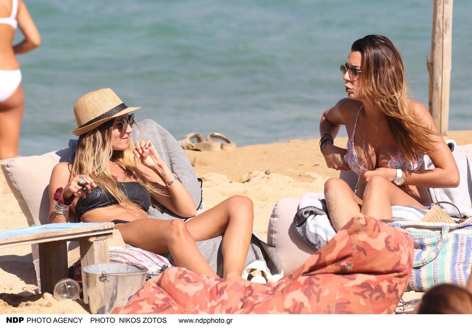 Η Αθηνά Οικονομάκου και η Νικολέττα Ράλλη είναι... συνυφάδες -Εχουν σχέση με αδέλφια [εικόνες] | iefimerida.gr 3