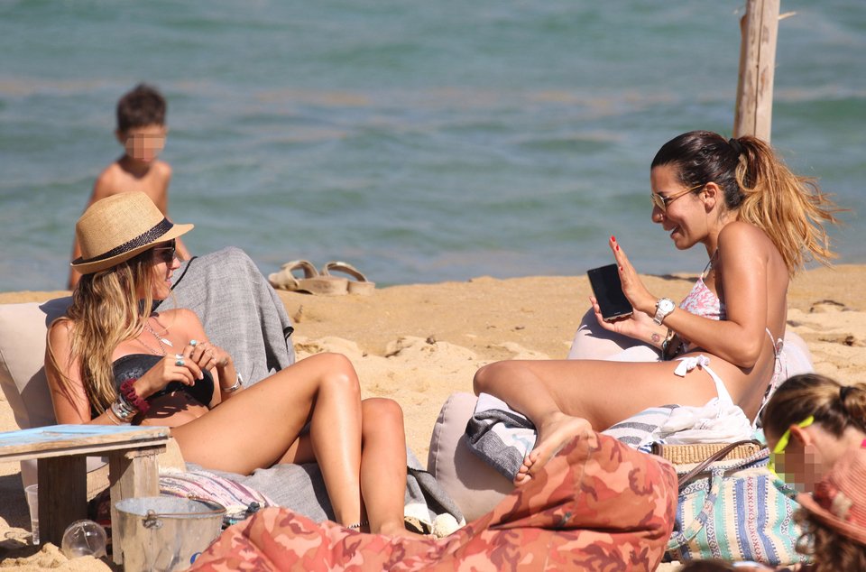 Η Αθηνά Οικονομάκου και η Νικολέττα Ράλλη είναι... συνυφάδες -Εχουν σχέση με αδέλφια [εικόνες] | iefimerida.gr 1