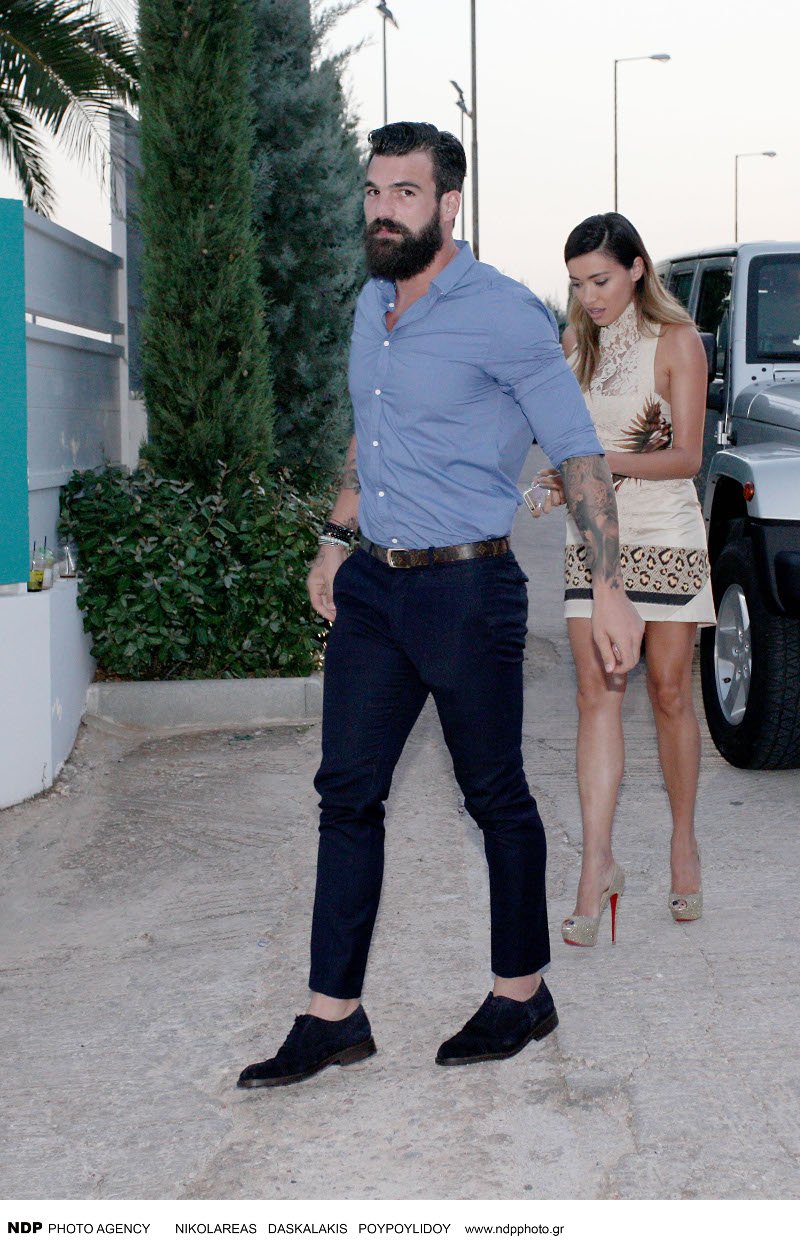 Ολγα Φαρμάκη-Δημήτρης Αλεξάνδρου: Πρώτη δημόσια εμφάνιση πιασμένοι χέρι-χέρι [εικόνες] | iefimerida.gr 2