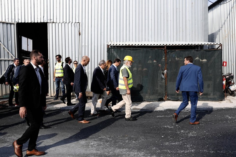 «Φρούριο» στήθηκε γύρω από τον Τσίπρα – Δεκάδες άνδρες της ασφάλειας σε κάθε του βήμα στη Θεσσαλονίκη [εικόνες] | iefimerida.gr 2