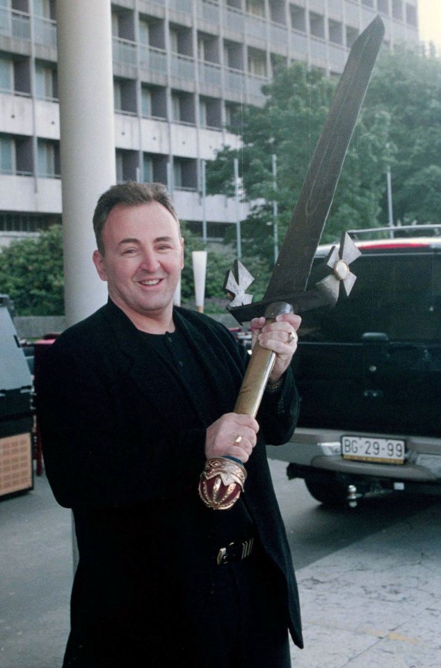 Αυτή είναι η σέξι κόρη του διαβόητου Αρκάν, που είχε αιματοκυλίσει τα Βαλκάνια [εικόνες] | iefimerida.gr 0