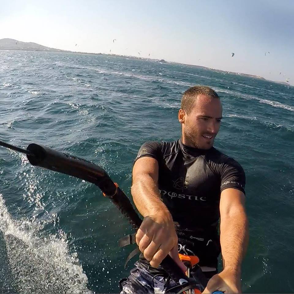 Ο νέος δικηγόρος του «Deal» είναι κούκλος -Με κορμί «φέτες» κάτω από το κοστούμι [εικόνες] | iefimerida.gr 3