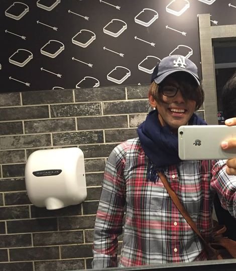 Αγριος καβγάς Παππά-δημοσιογράφων για την... παρακολούθηση και τις περούκες στη Νέα Υόρκη [εικόνες] | iefimerida.gr 4