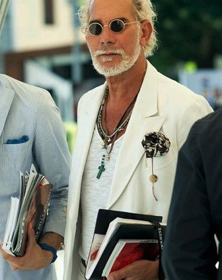 Αυτούς τους 8 κανόνες ακολουθούν στο ντύσιμο οι Ιταλοί και είναι πάντα στιλάτοι [εικόνες] | iefimerida.gr 3