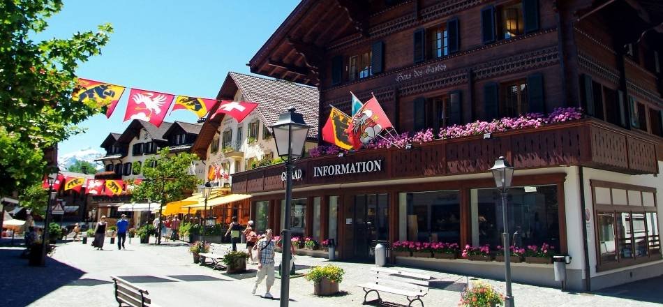 Στο Γκστάαντ το φθινόπωρο -Χωρίς τους πλούσιους επώνυμους, το ελβετικό χωριό είναι ωραιότερο [εικόνες] | iefimerida.gr 3