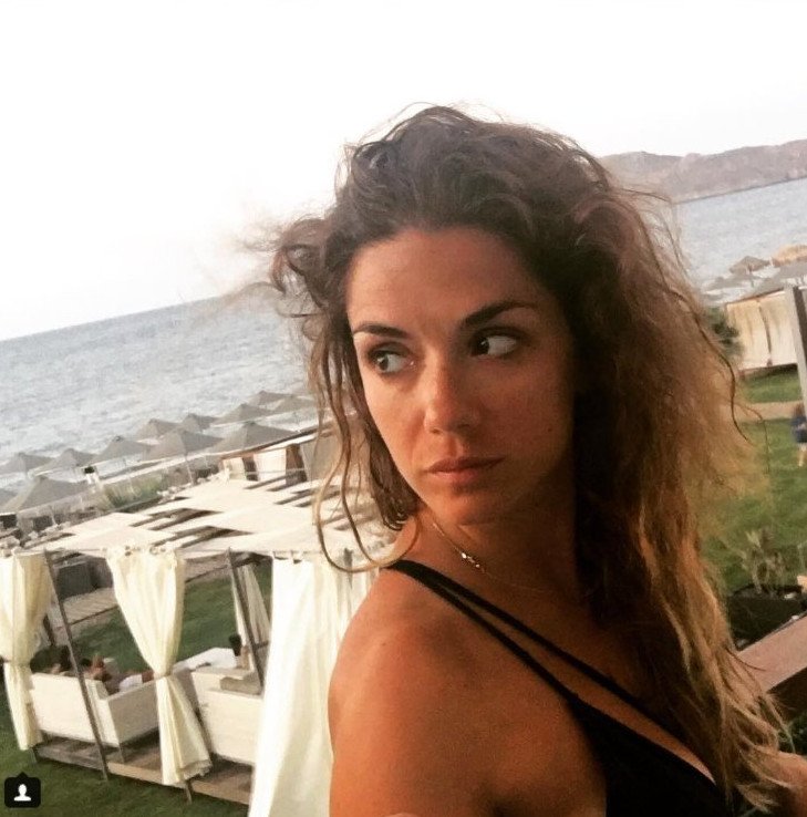 Η ακομπλεξάριστη Βάσω Λασκαράκη: Μετά τη γέννα άνοιξα, έχω κυταρίττιδα και χαλάρωση | iefimerida.gr 4