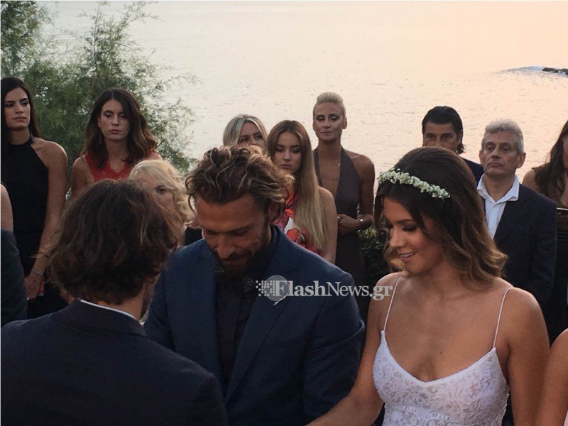 Ο Γιάννης Μαρακάκης γαμπρός - Απλή και κούκλα στον γάμο η 23χρονη αγαπημένη του [εικόνα] | iefimerida.gr 0