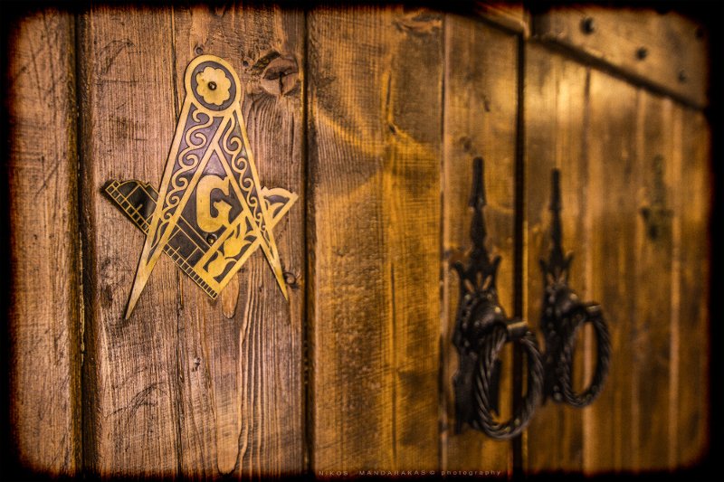 Για πρώτη φορά: Φωτογραφίες από το εσωτερικό της Μασονικής Στοάς Πειραιά [εικόνες] | iefimerida.gr 13