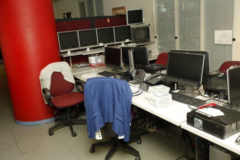 Το έρημο Mega -Αδεια γραφεία, χωρίς δημοσιογράφους [εικόνες] | iefimerida.gr 10