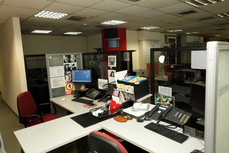 Το έρημο Mega -Αδεια γραφεία, χωρίς δημοσιογράφους [εικόνες] | iefimerida.gr 4