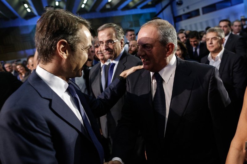 Οσα δεν έδειξαν οι κάμερες στην ομιλία Μητσοτάκη στη ΔΕΘ: Τα πηγαδάκια, οι χειραψίες, η Μαρέβα [εικόνες] | iefimerida.gr 6