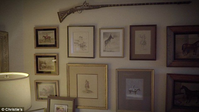 Προσωπικά αντικείμενα των Ρίγκαν σε δημοπρασία -Επιπλα, καουμπόικες μπότες, διαμάντια [εικόνες] | iefimerida.gr 2